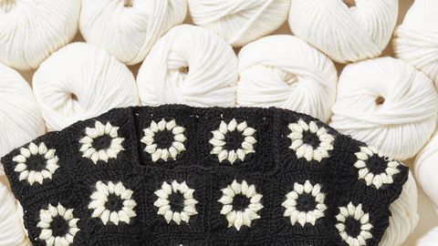 preview for How To Make A Daisy Granny Square