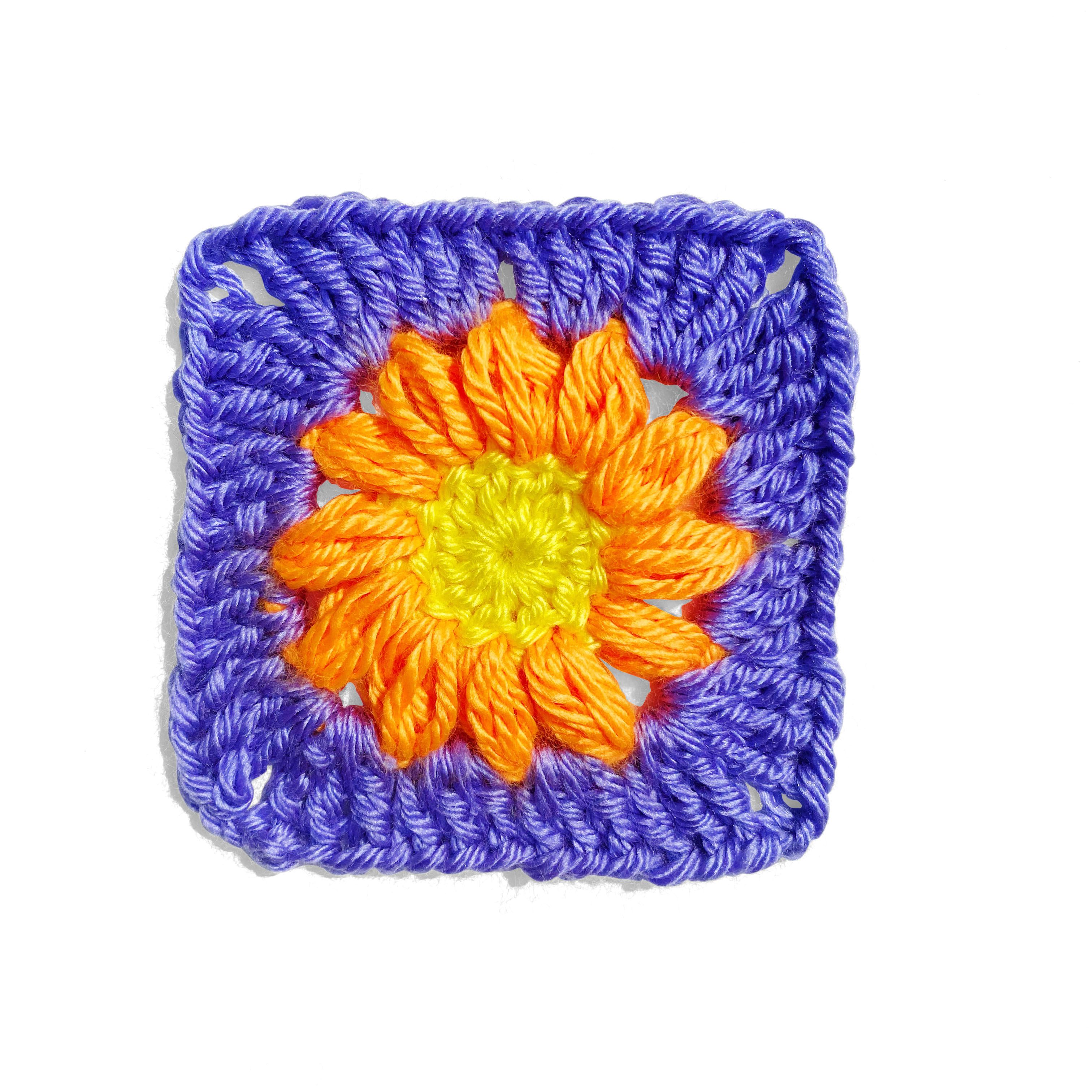 Daisy Granny Square Crochet Tutorial - Crochet Daisy Granny Square Pattern
