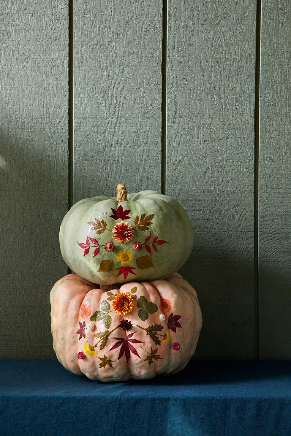 pressed flowers pumpkin