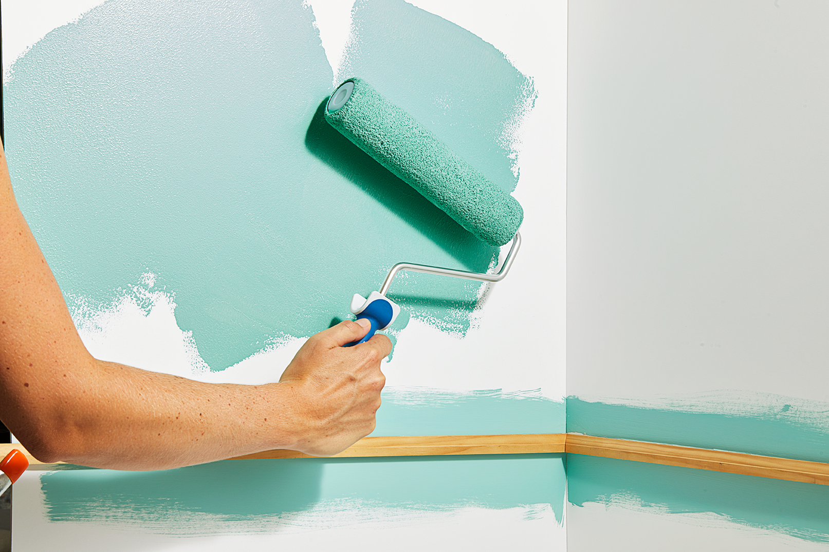 How to Sponge Paint a Room