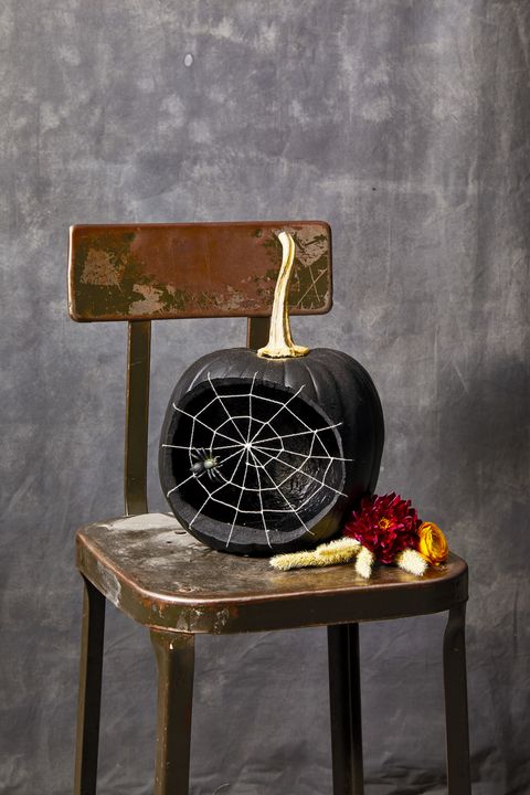 diy halloween decorations black spider web pumpkin