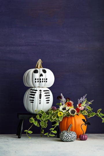 halloween skeleton pumpkin