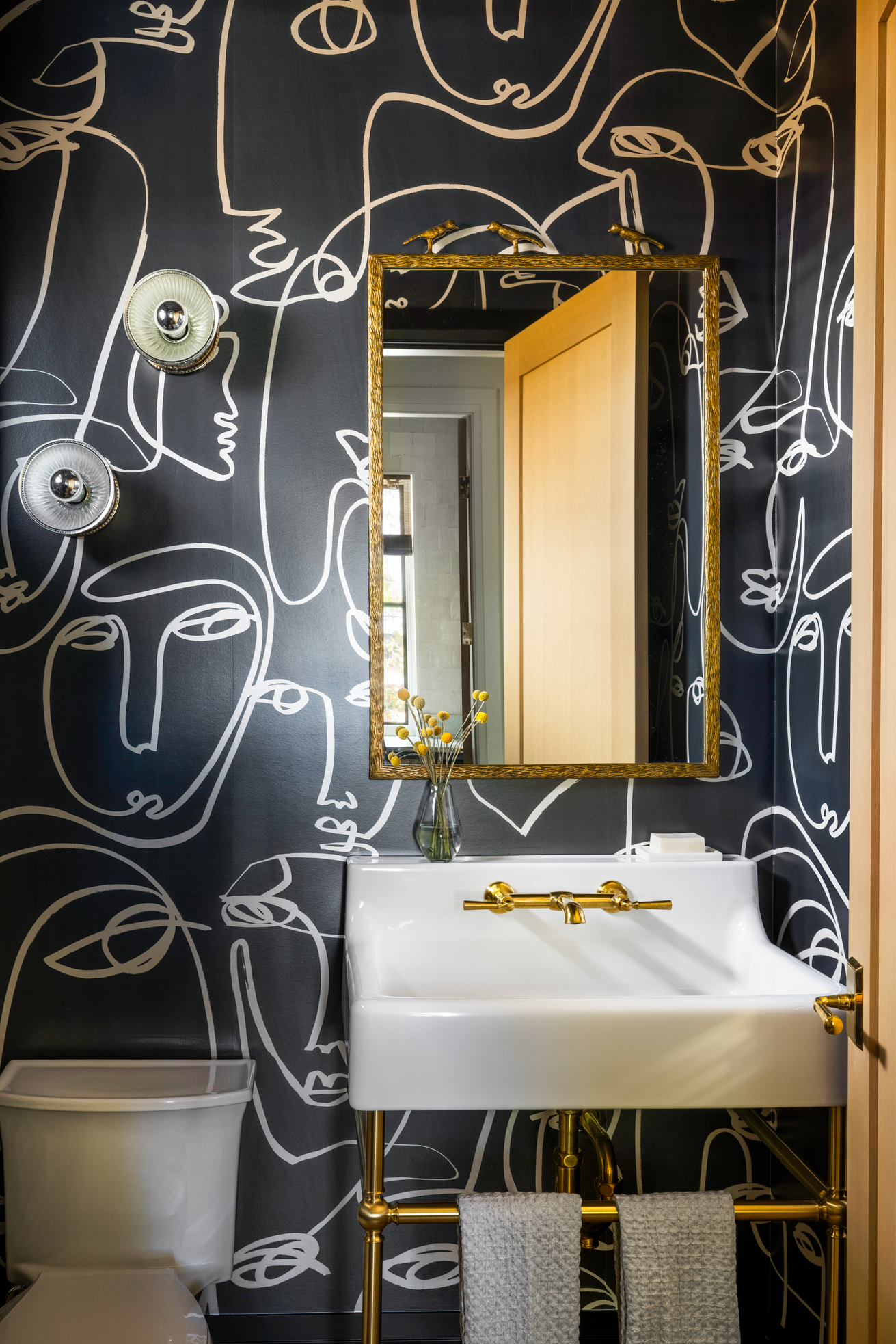 Bathroom wallpapers : Wallpaper Direct