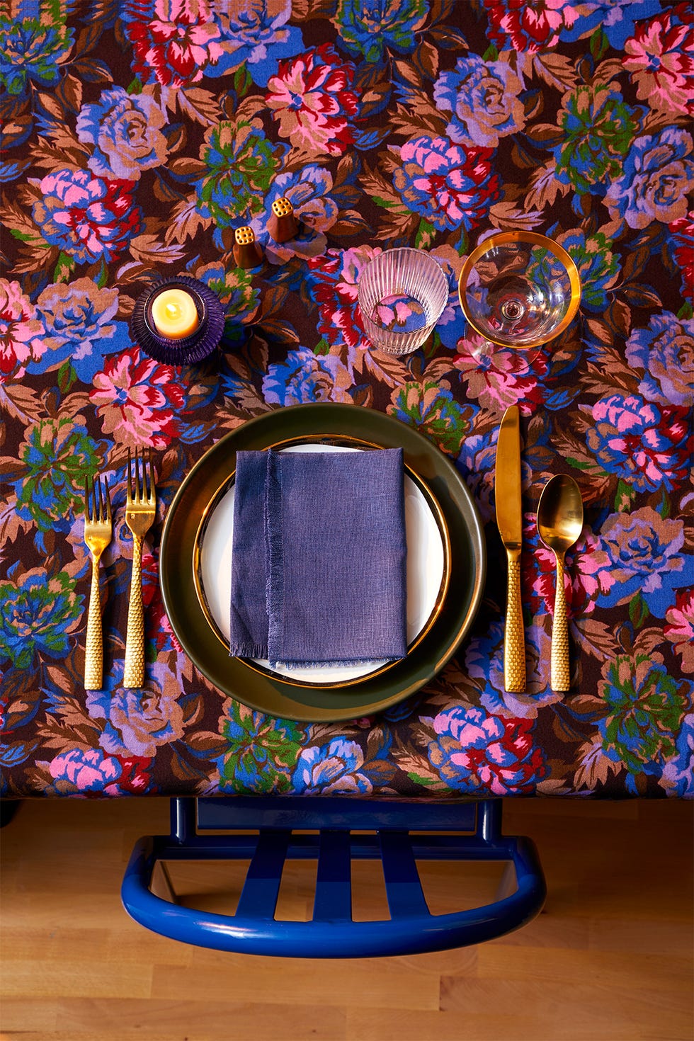 holiday table setting