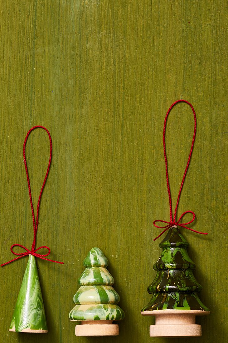 Hand Painted Christmas Ornaments (6) - Wood Slice - Minimalist - Snowy Tree