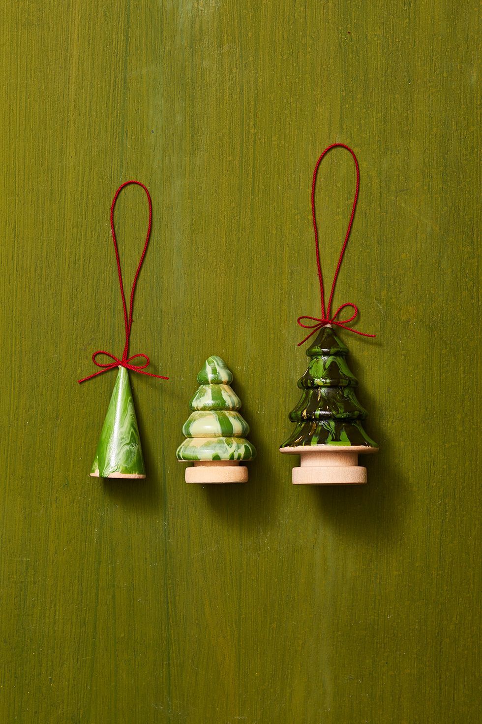 Wooden Hanging Ornament Christmas Tree Decorations Round Figure