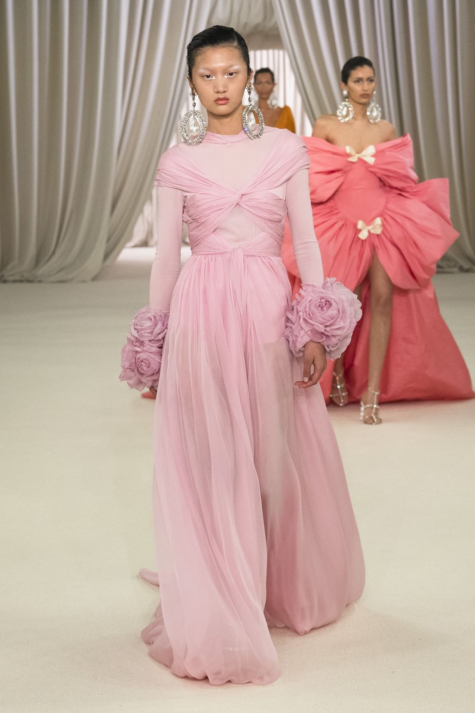 The Best Dresses From Paris Haute Couture Fashion Week SS23