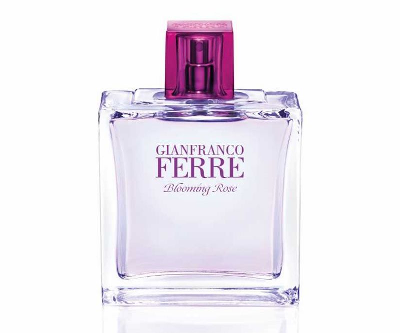 Perfume, Product, Violet, Pink, Fluid, Liquid, Glass bottle, Solution, Bottle, Cosmetics, 