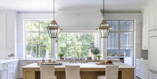35 White and Gold Kitchen Ideas That Are Totally Luxe