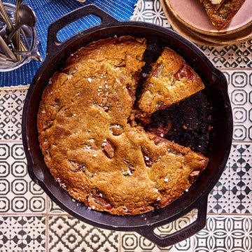 giant skillet cookie