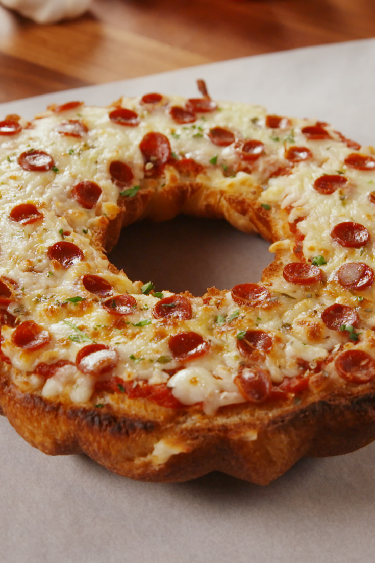 Giant Pizza Bagel Vertical