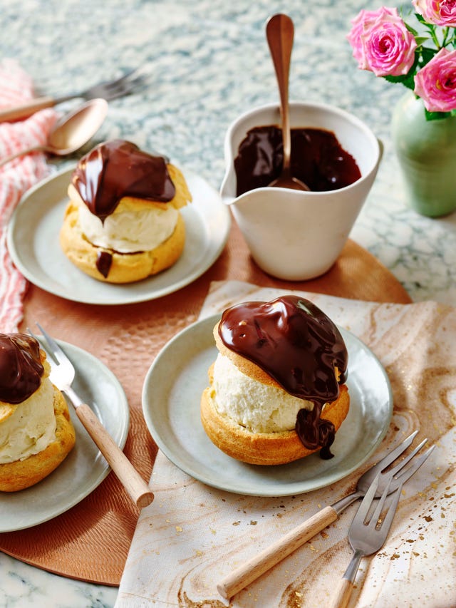 giant ice cream profiteroles