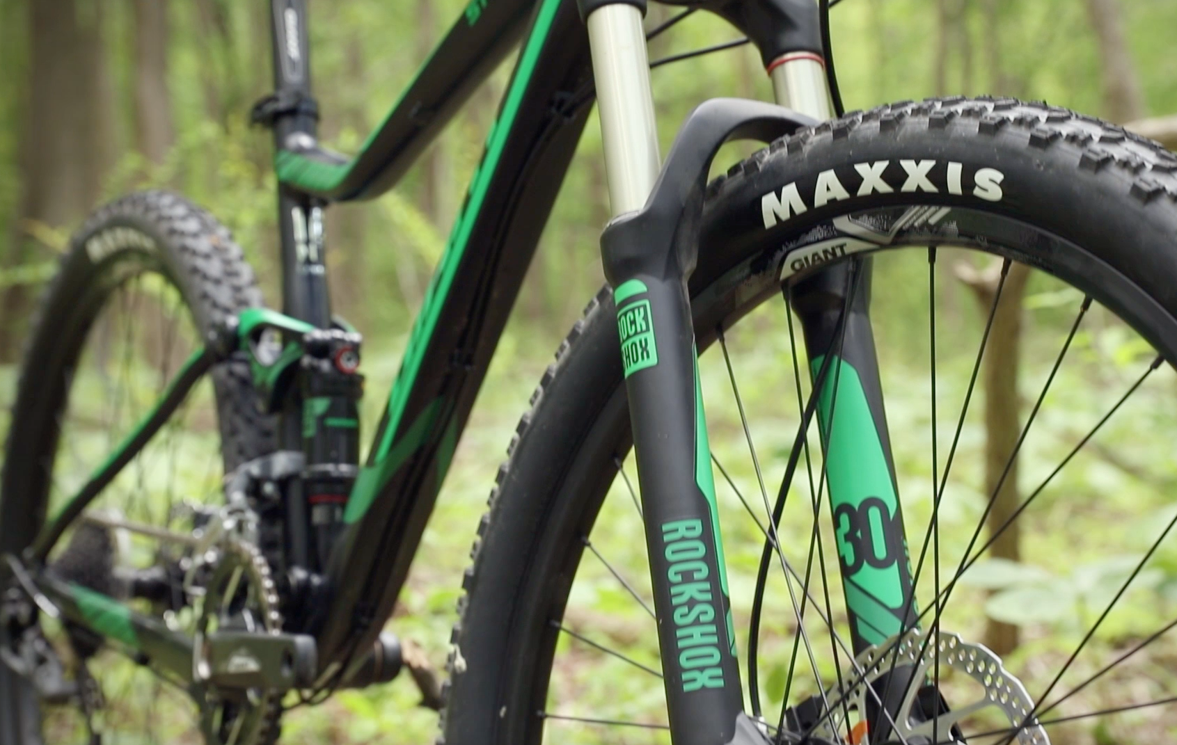 Green and black giant mountain bike new arrivals