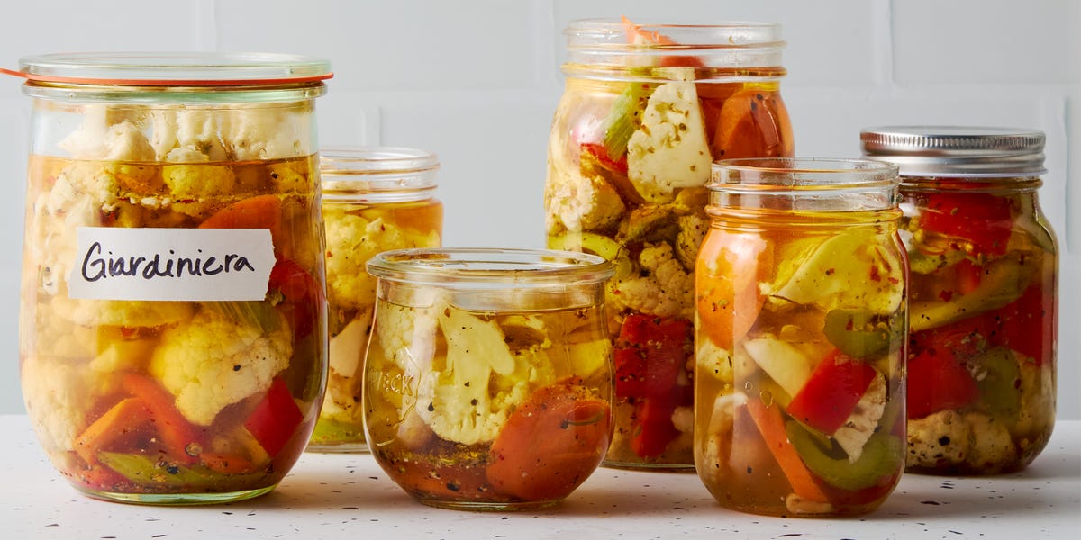 Giardiniera Is The Italian-Style Pickle That's Just As Good On Its Own As It Is On A Sandwich