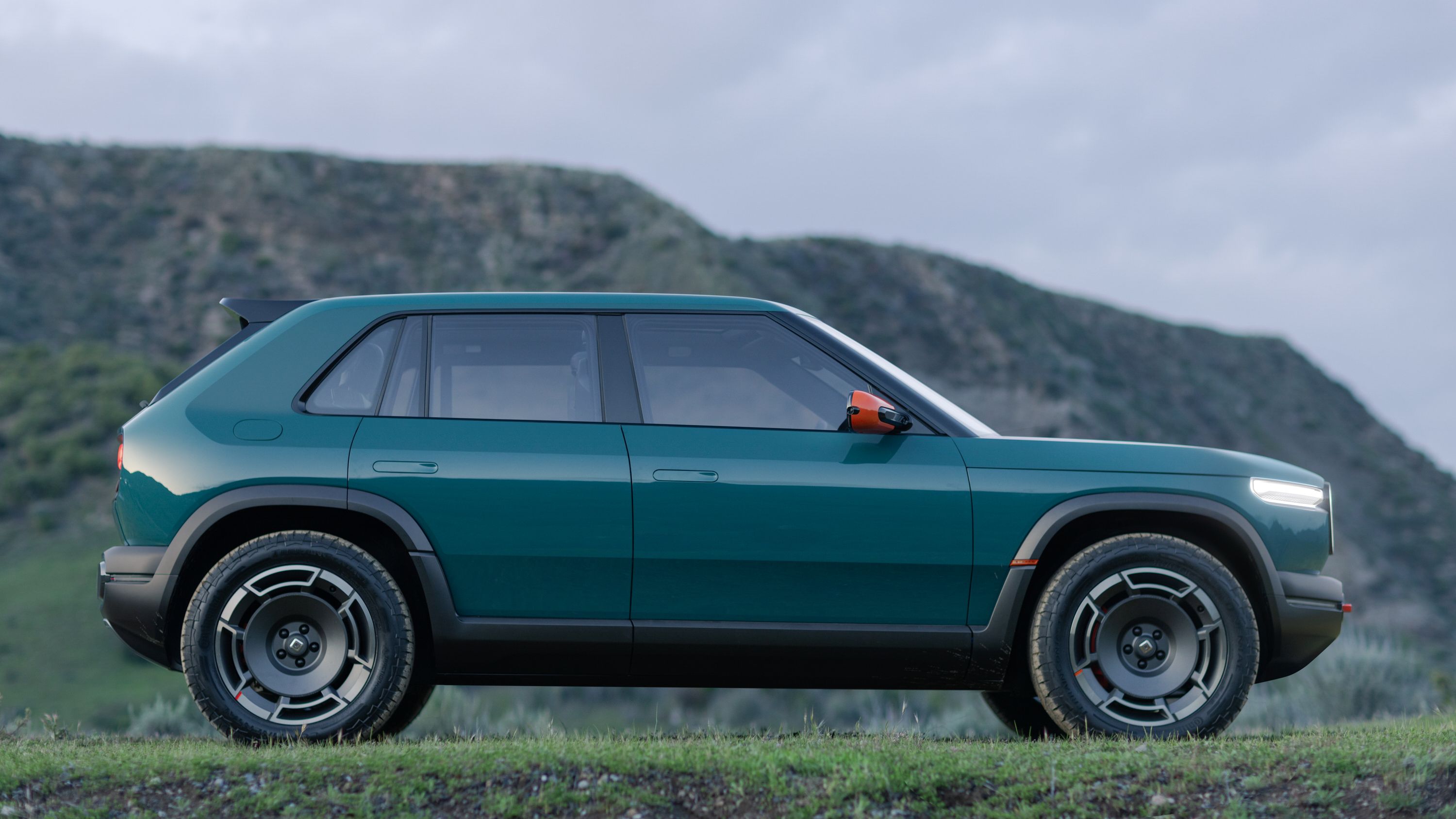 Rivian deals rally car