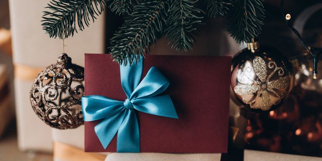 Con Watch: Gift Cards — the Gift That Keeps on Taking