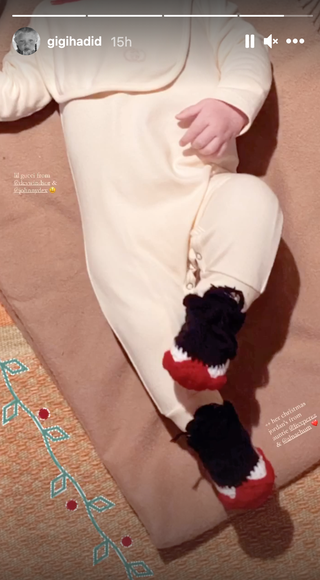 gigi hadid christmas