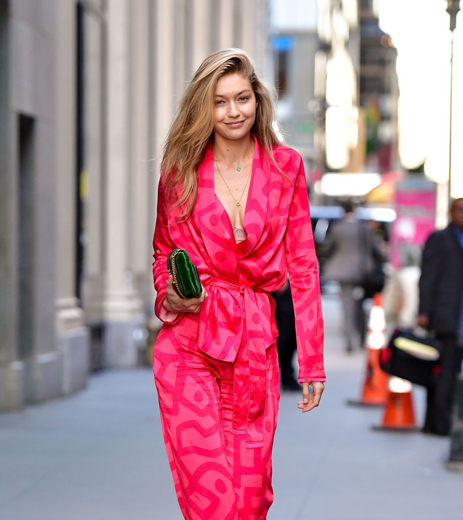 Gigi hadid pajama online outfit