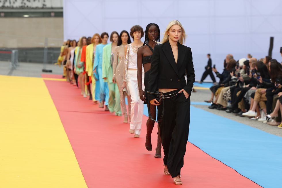 stella mccartney runway paris fashion week womenswear springsummer 2023
