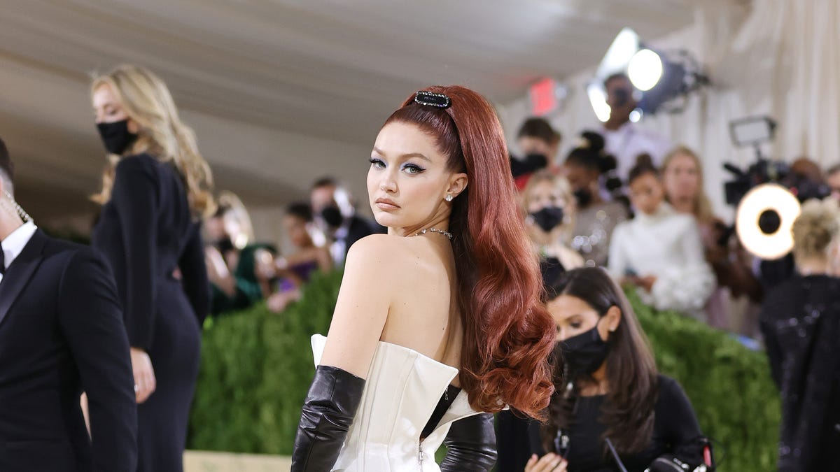 preview for Selena Gomez, Rihanna & More Celebs First-Ever Met Gala Looks!