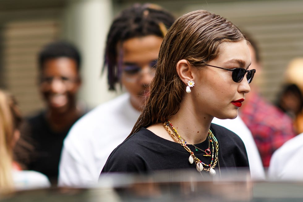 Los collares y pendientes de perlas que están de moda