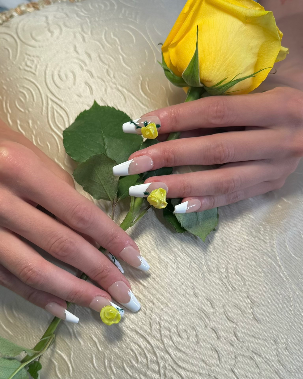 gigi hadid met gala 2024 nailboo nails gigi hadid met gala 2024 nailboo nails