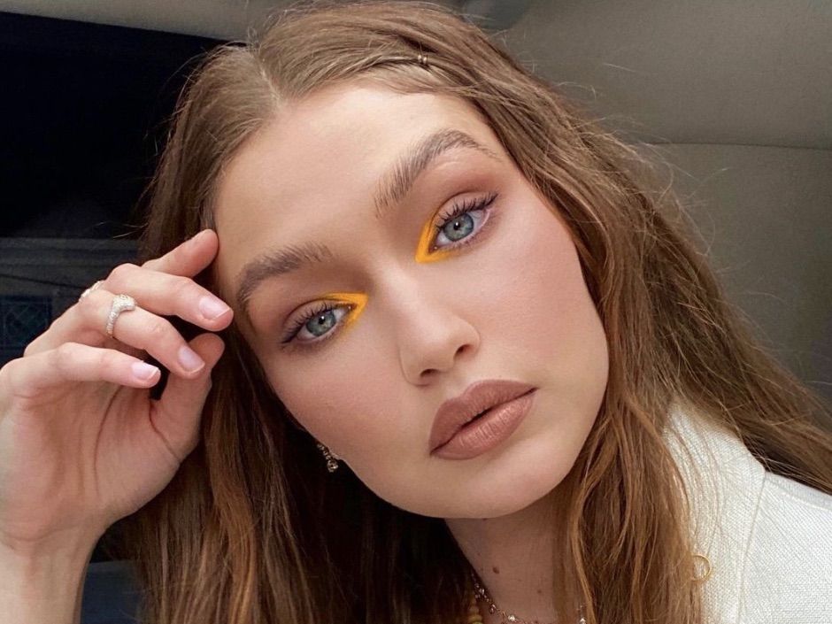 Graphic eyeliner looks that you can copy this party season