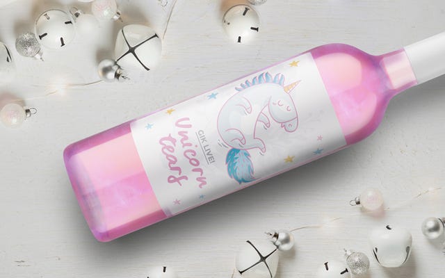 Pink, Product, Bottle, Material property, Water bottle, Plastic bottle, Drinkware, Tableware, Baby bottle, 