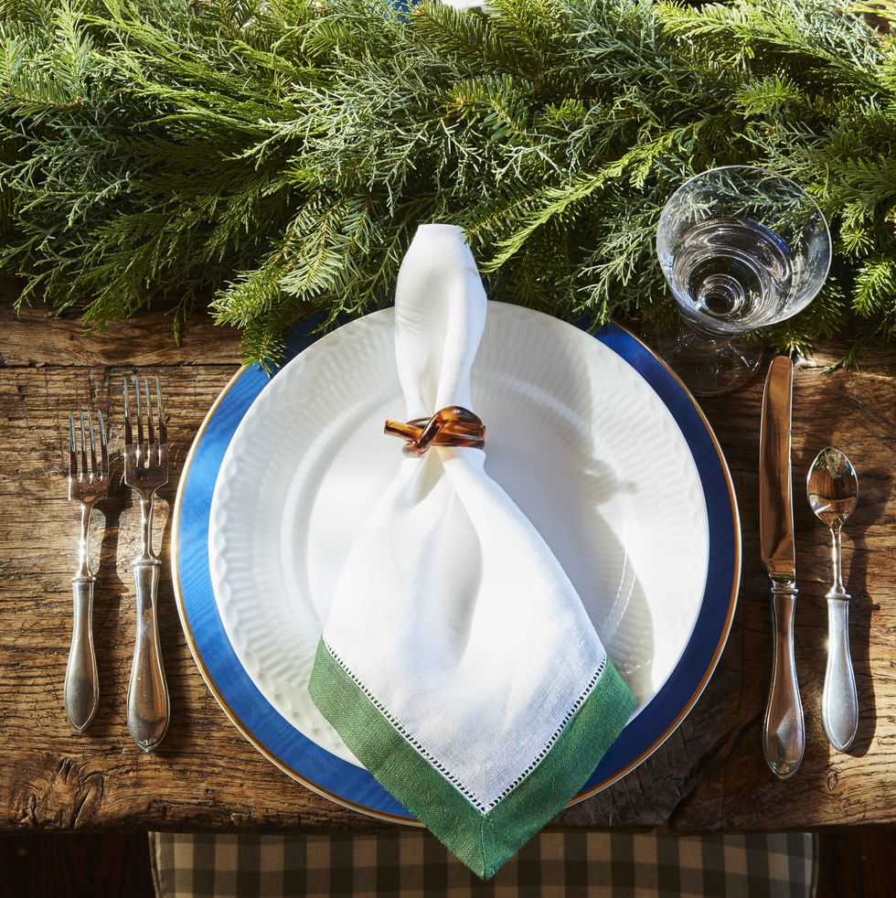 gil schafer vermont barn party tablesetting