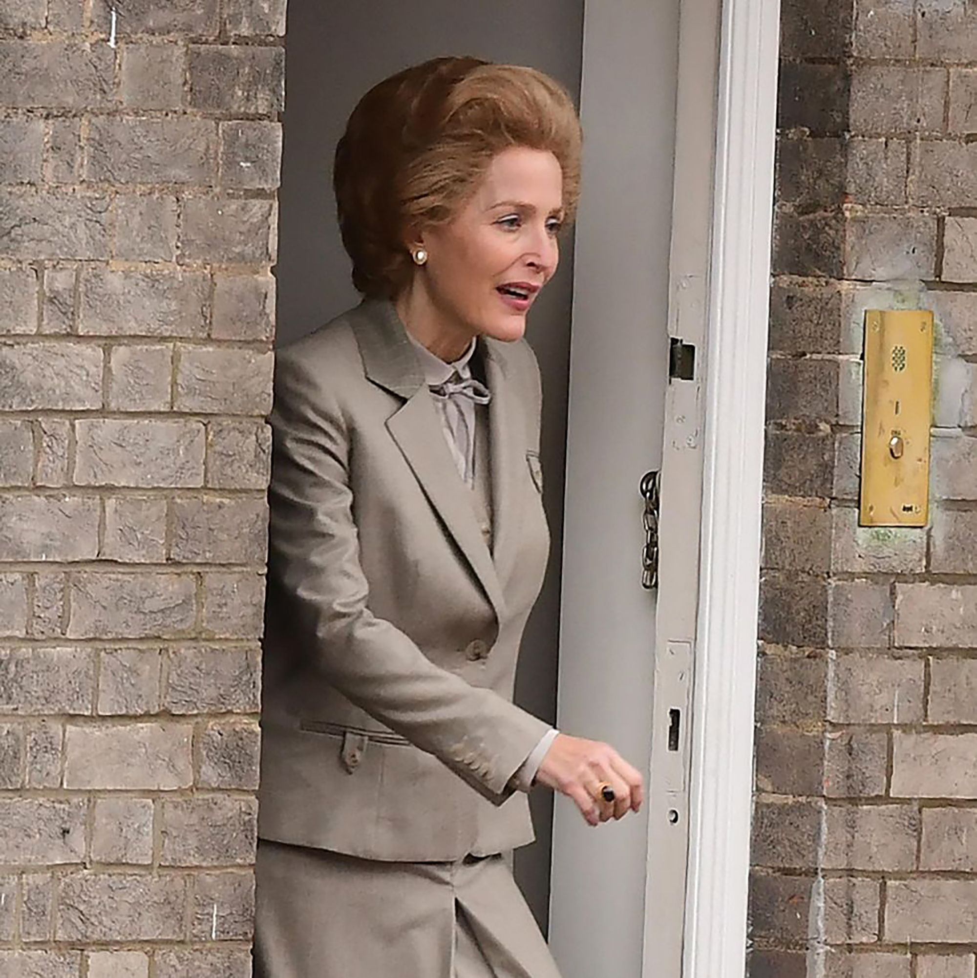 The Crown  Gillian Anderson será Margaret Thatcher na quarta temporada da  série da Netflix - Cinema com Rapadura