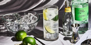 Drink, Lemon-lime, Lime, Gin and tonic, Lemonsoda, Distilled beverage, Key lime, Alcoholic beverage, Caipirinha, Vodka and tonic, 