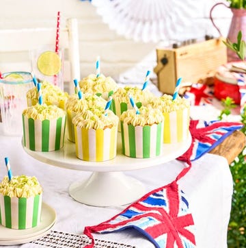 gin and tonic cupcakes