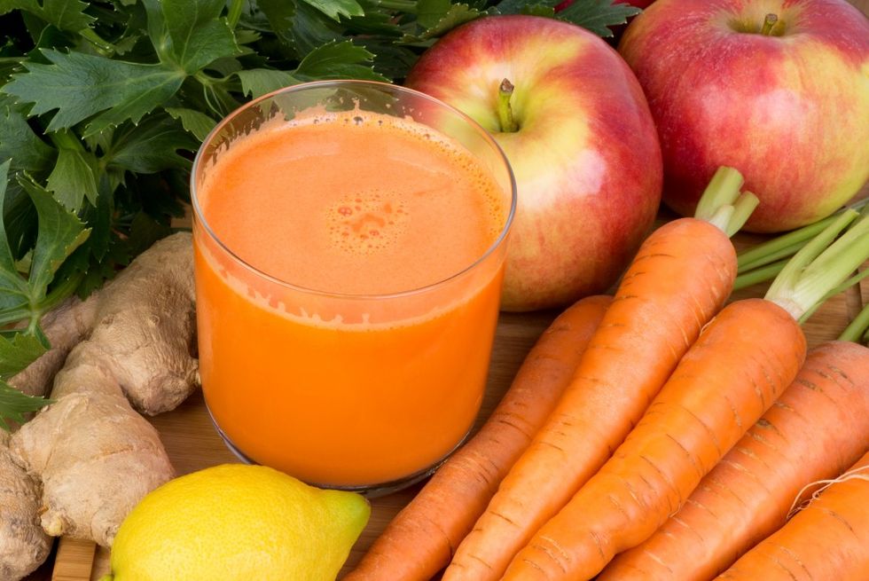 Natural foods, Food, Carrot, Juice, Root vegetable, Vegetable, Vegetable juice, Ingredient, Health shake, Orange drink, 