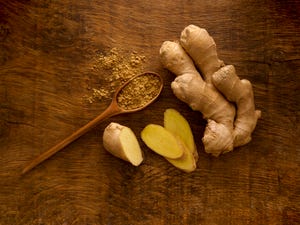 ginger root and powder