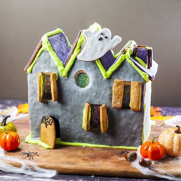 gingerbread haunted house