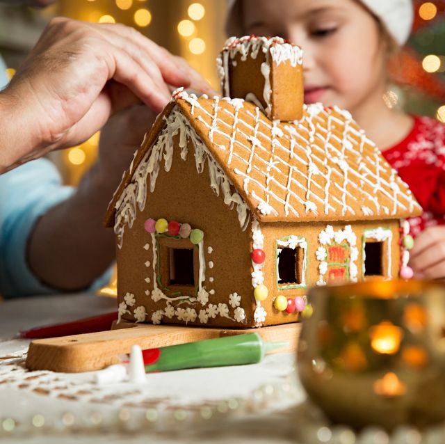 Tootsie Roll® Gingerbread House Kit