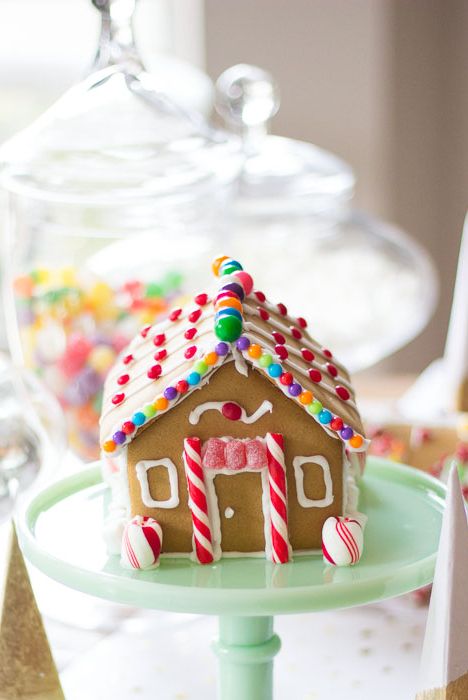 gingerbread house ideas candy cane gingerbread house