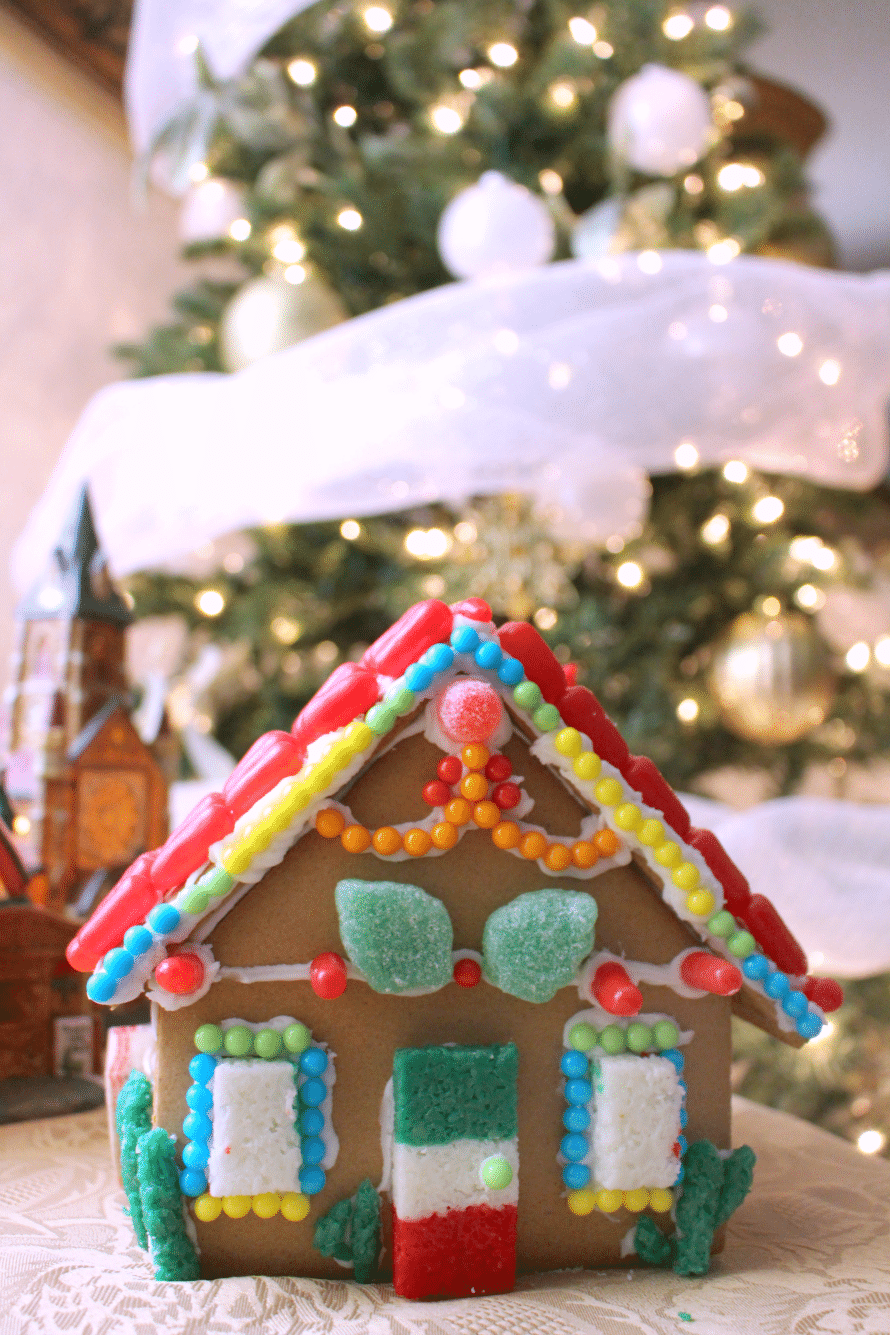 Gingerbread Gumdrop Pastel House shops & Gingerbread Trees