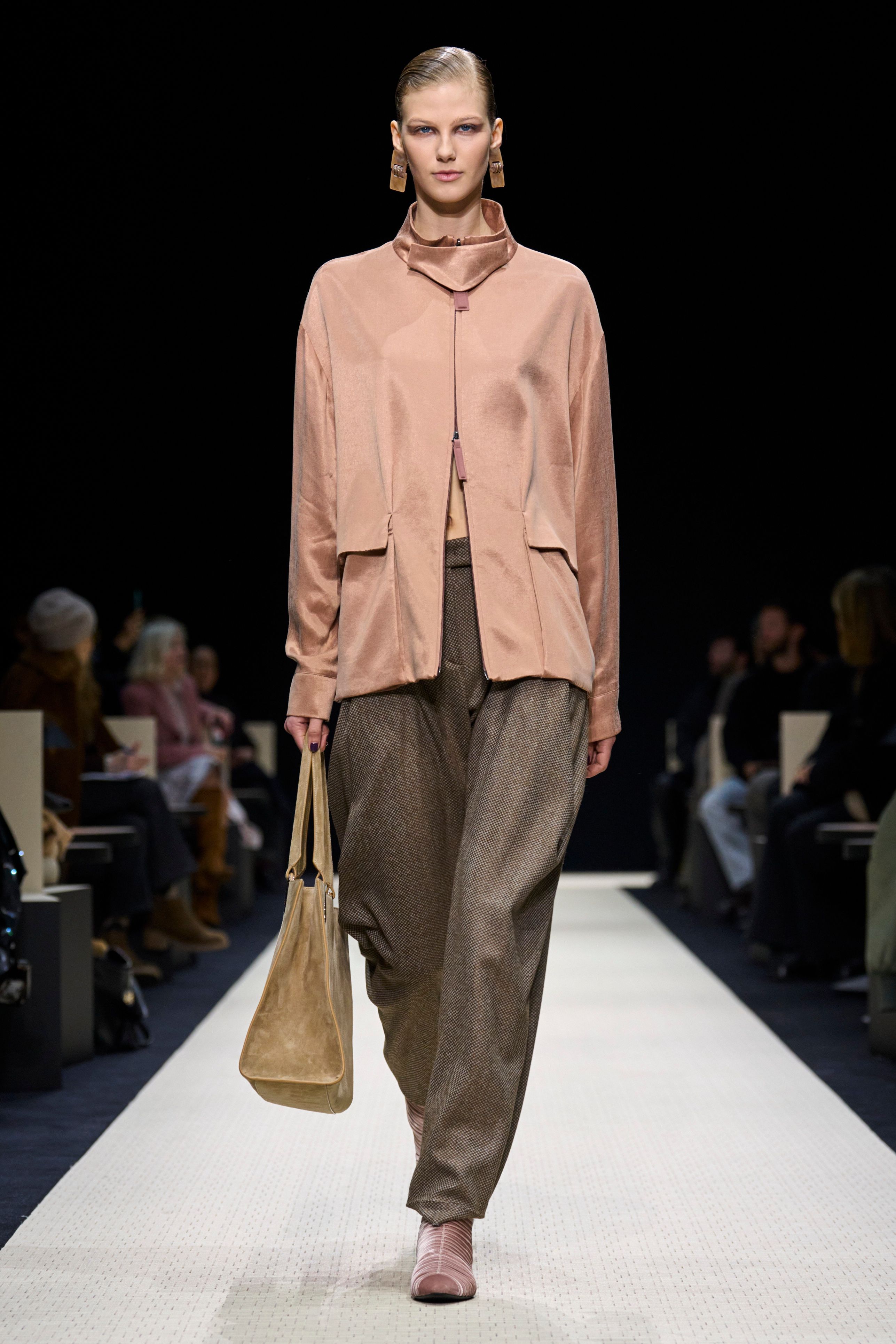 ジョルジオ アルマーニ（GIORGIO ARMANI）2025-26秋冬