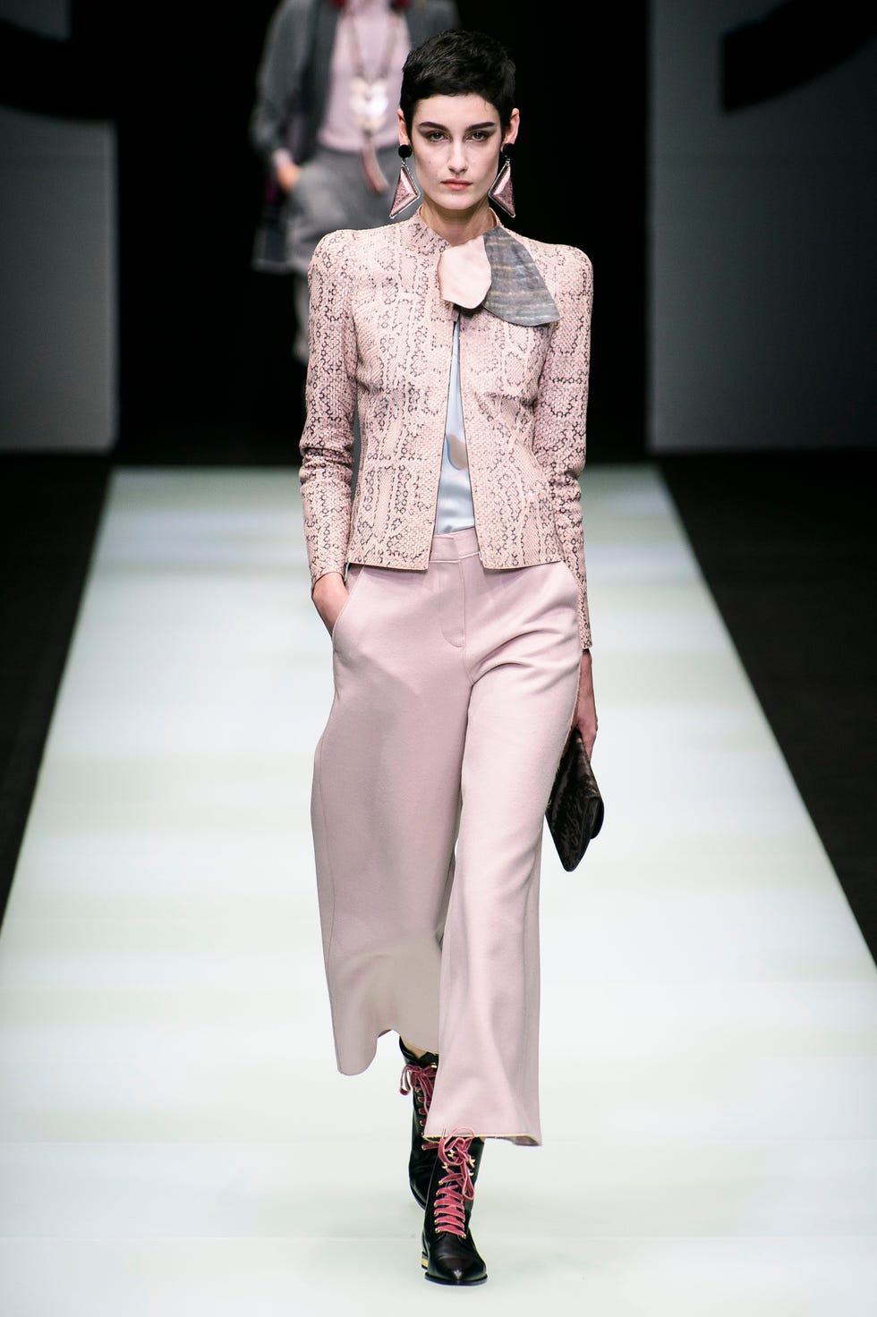 96 Looks From Giorgio Armani Fall 2018 MYFW Show – Giorgio Armani ...