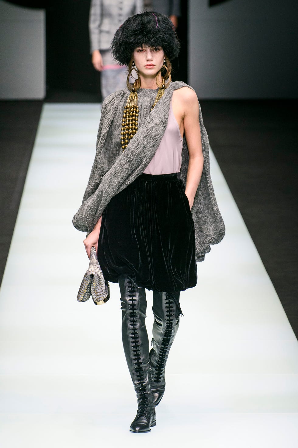 96 Looks From Giorgio Armani Fall 2018 MYFW Show – Giorgio Armani ...