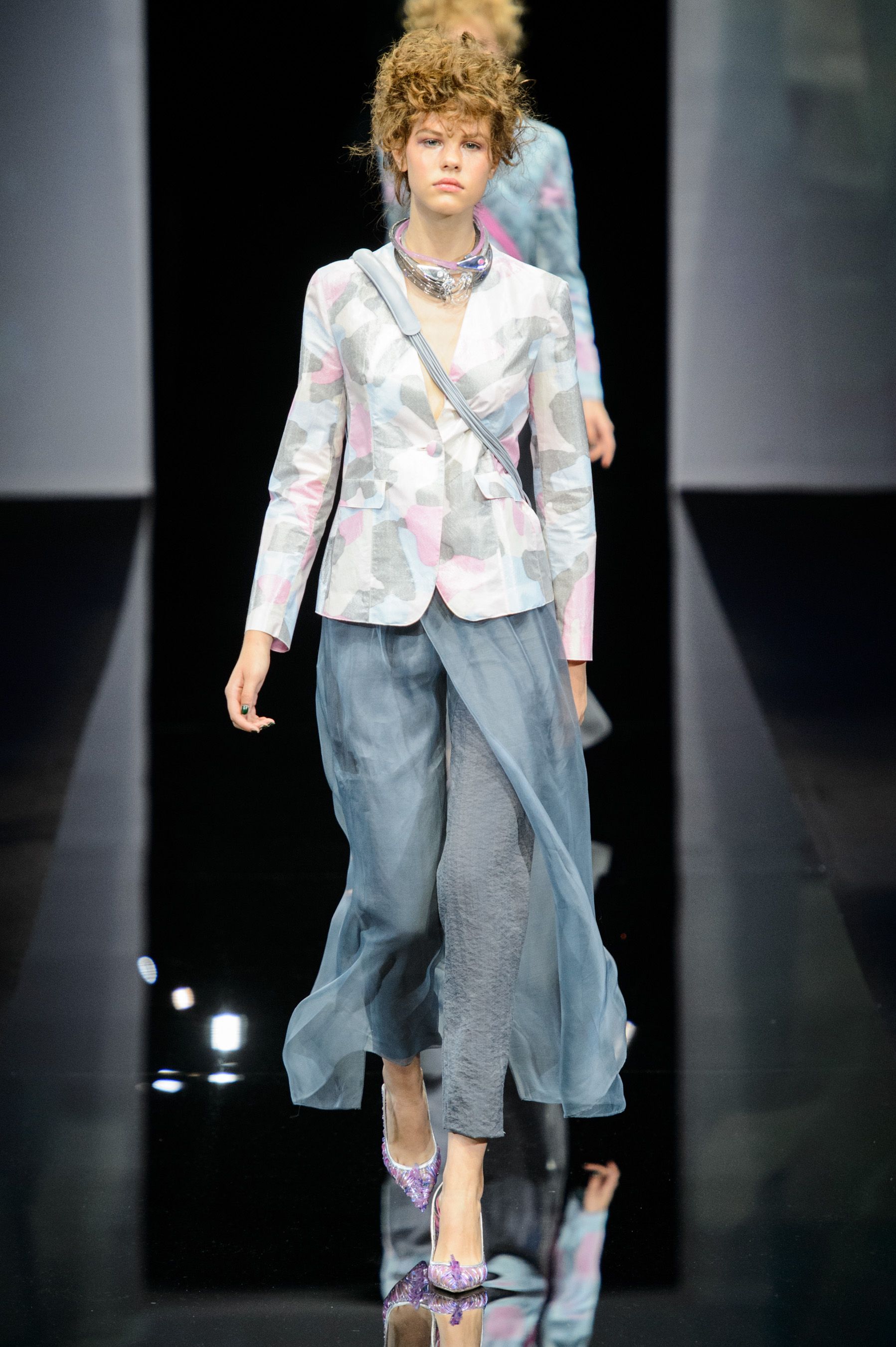 GIORGIO ARMANI（テーラードジャケット）のフリマアイテム一覧