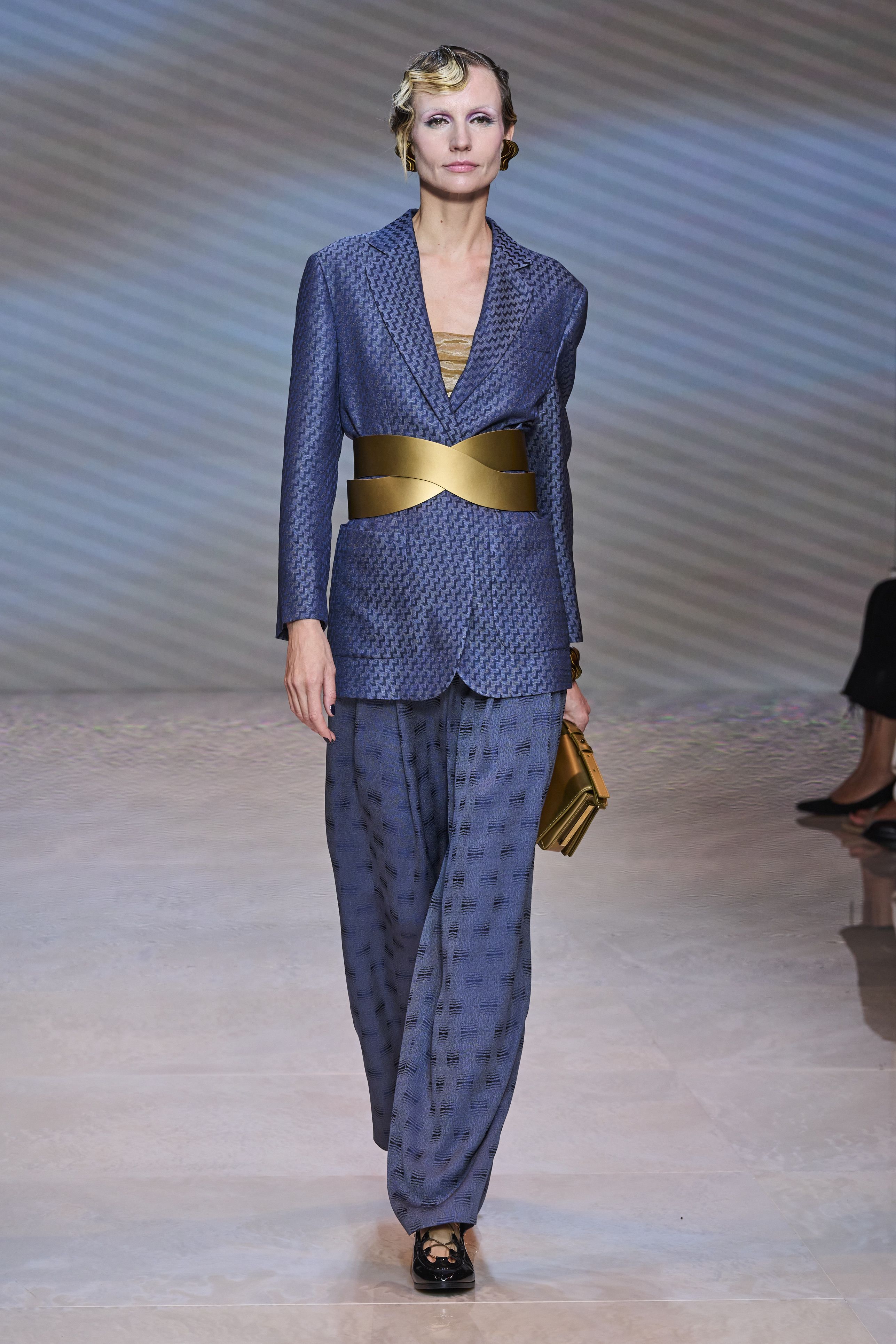 ジョルジオ アルマーニ（GIORGIO ARMANI）2024春夏コレクション | ファッション | ELLE ［エル デジタル］