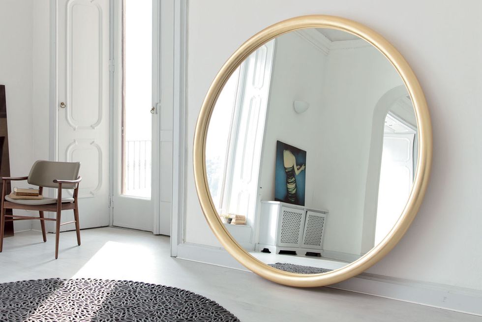 Mirror, Room, Furniture, Wall, Interior design, Floor, Architecture, Table, Shelf, Material property, 