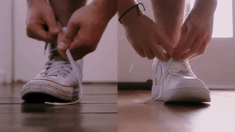 atar las zapatillas de correr