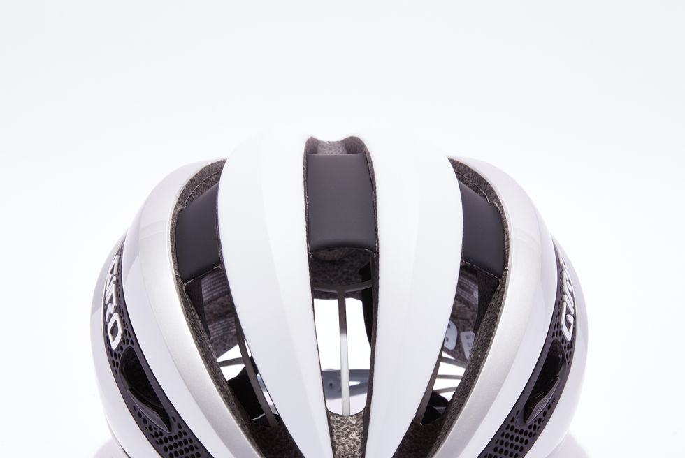 Absoluut Stijgen contact Giro Synthe Review- Light Cycling Helmet
