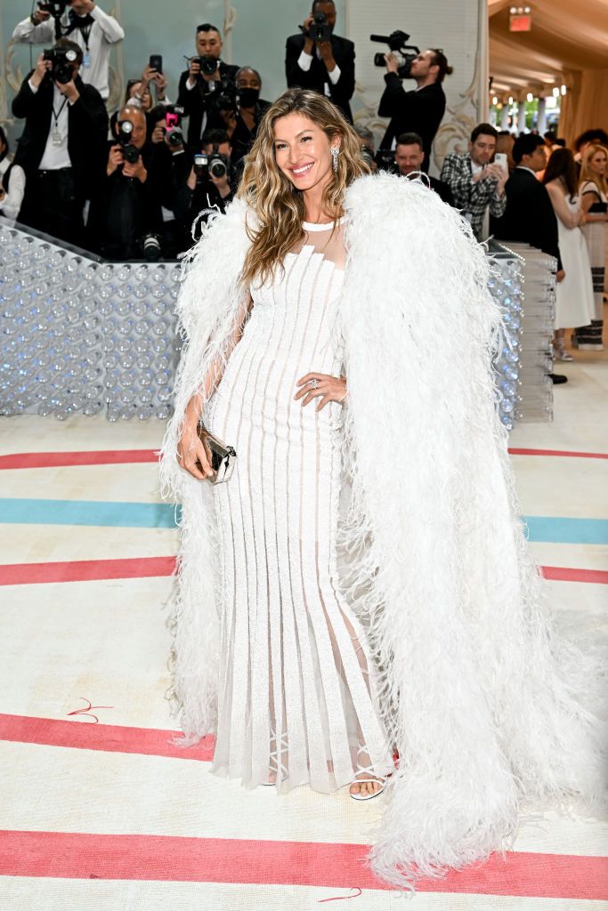 bundchen at the 2023 met gala karl lagerfeld a line of beauty arrivals