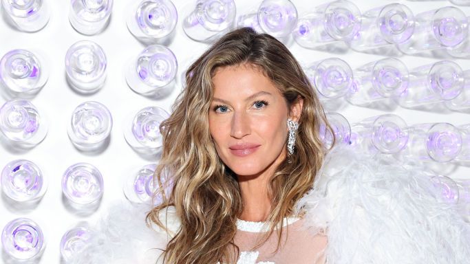 Gisele Bündchen Shows Off Abs Posing Topless in Denim Campaign