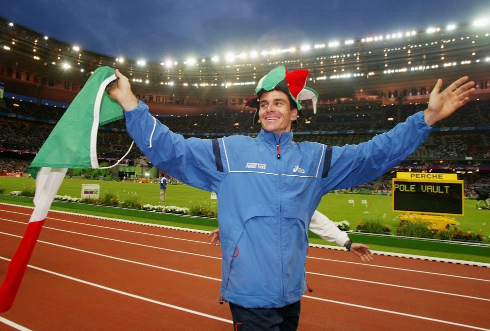 giuseppe gibilisco of italy celebrates after the men's pole vault final 