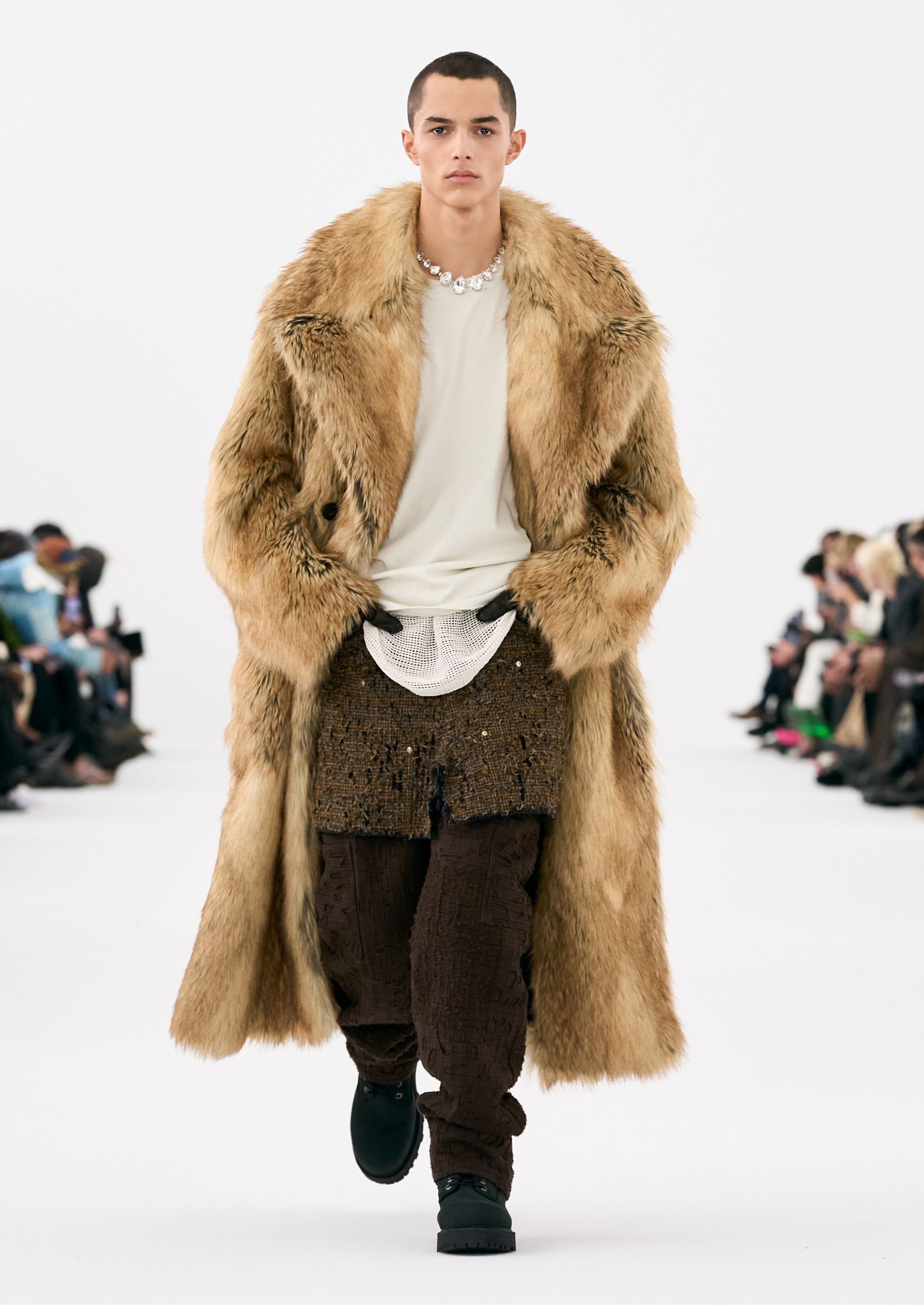 The Menswear Trends That Dominated at Paris Fashion Week – sneakersfromtom